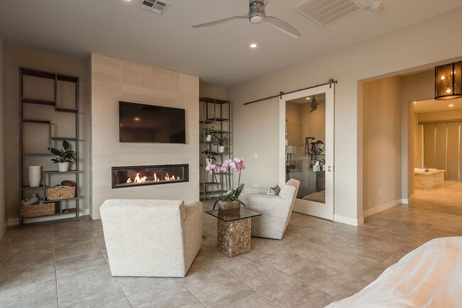 Building Photo - Luxury Home located in The Ridges of Summe...