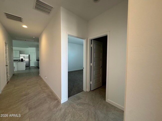 Building Photo - 5835 E Freesia Ln