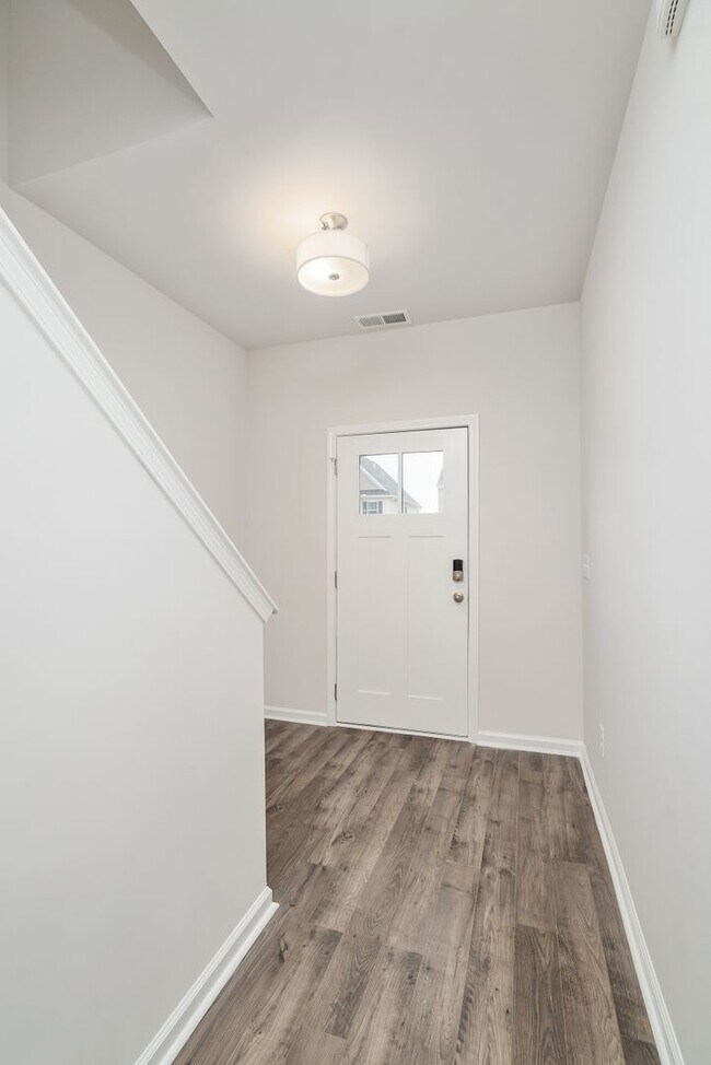 Building Photo - 618 Count Fleet Ct