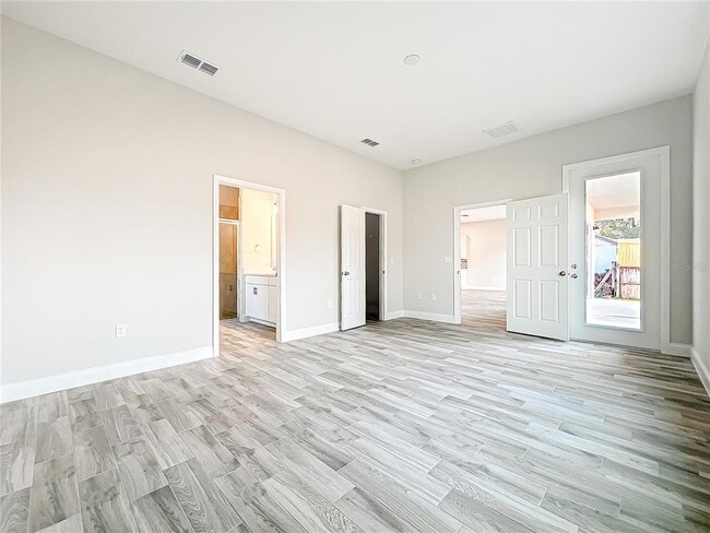 Building Photo - 345 Bahia Cir