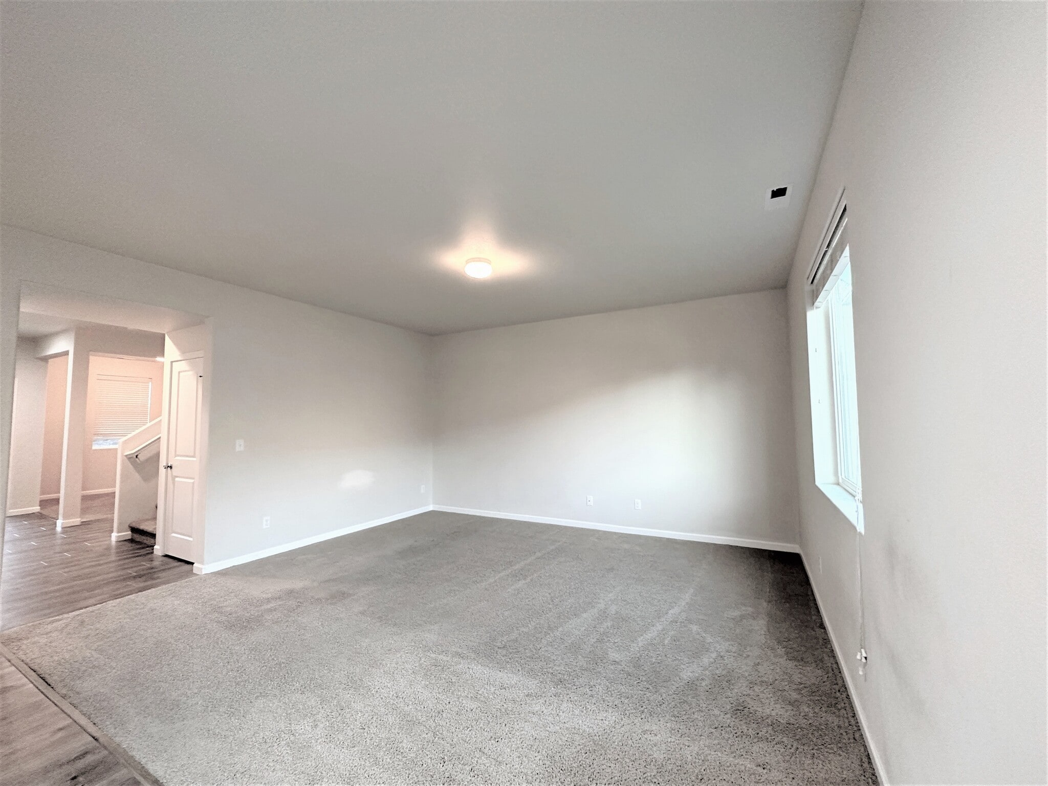 Building Photo - 8921 170th St NE