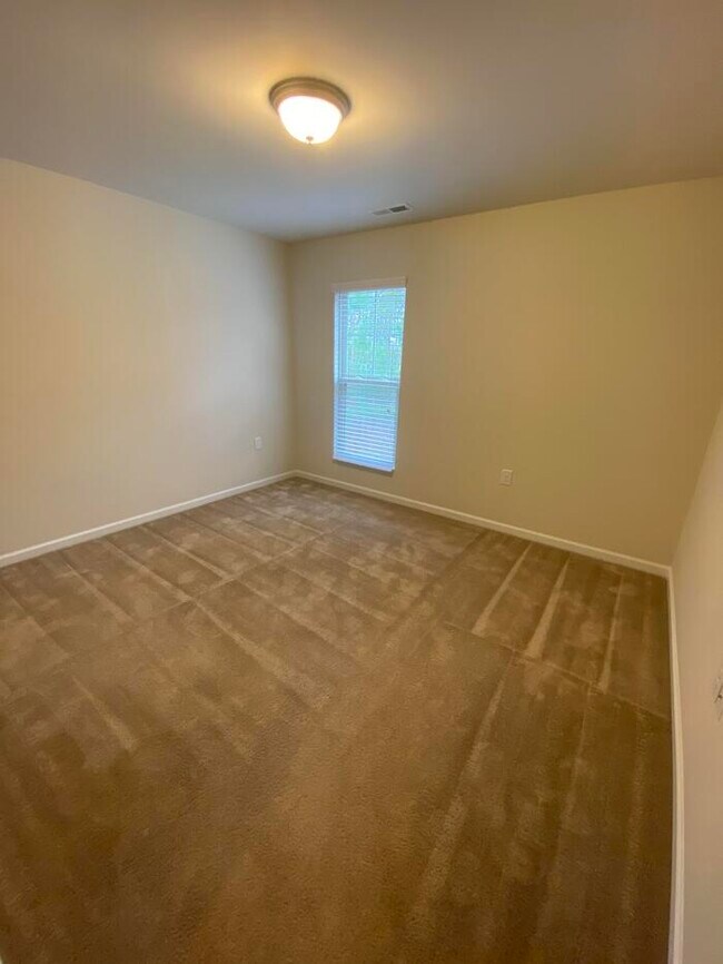 Building Photo - 509 Brier Crossings Loop