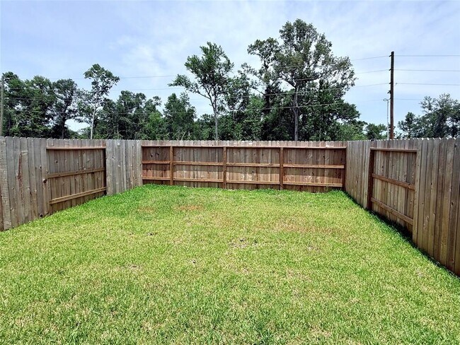 Building Photo - 21321 Carosella Dr