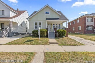 Building Photo - 5444 Kenilworth St