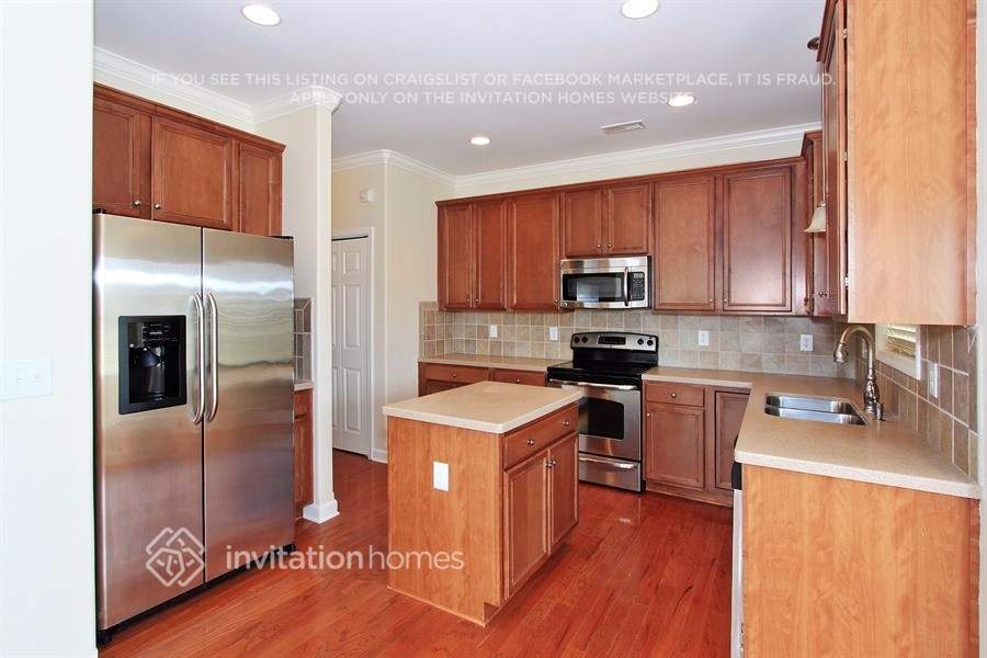 Building Photo - 5013 Clover Hill Rd
