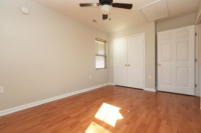 Building Photo - Coming Soon! 4 BR/2BA | Newly Renovated Single Family Home | Fenced backyard | In Cornelius!