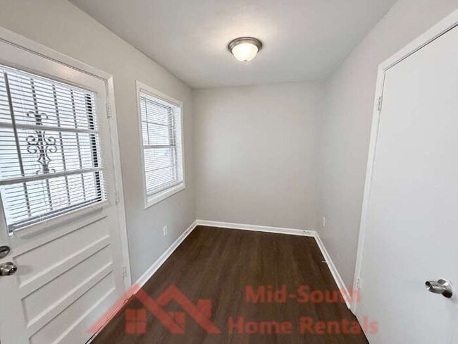 Building Photo - 3308 E Rosita Cir