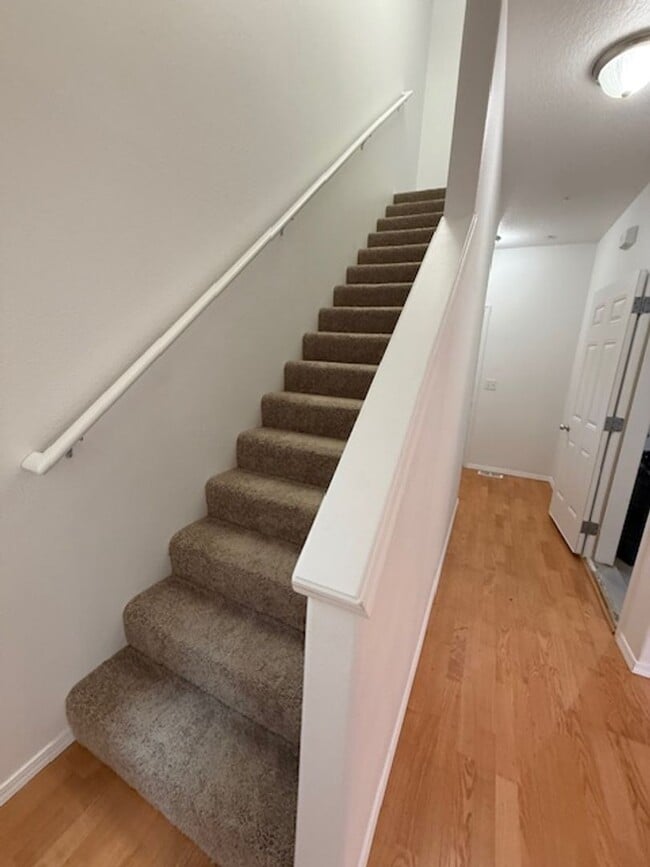 Building Photo - 3 Bedroom 2.5 Bath Forest Grove OR