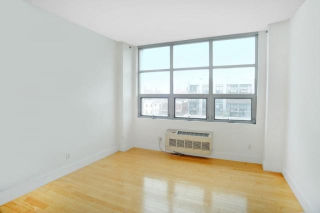 Building Photo - 1 bedroom in Long Island City NY 11101