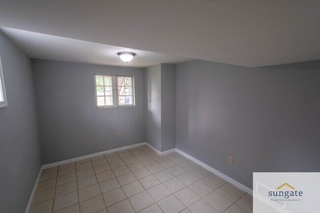 Building Photo - 831 N Chapel Gate Ln
