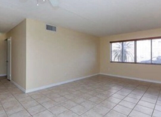 Building Photo - 14850 Naranja Lakes Blvd