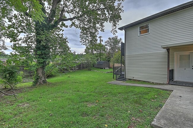 Building Photo - 1220 Morningside Cir