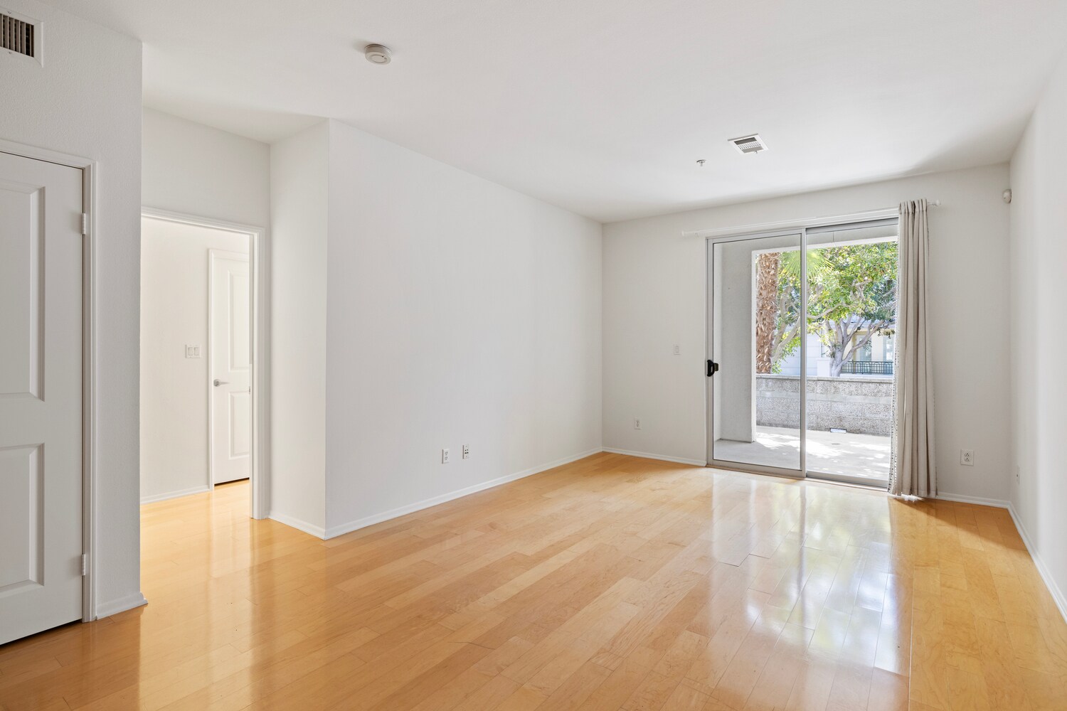 Building Photo - 6400 Crescent Park E