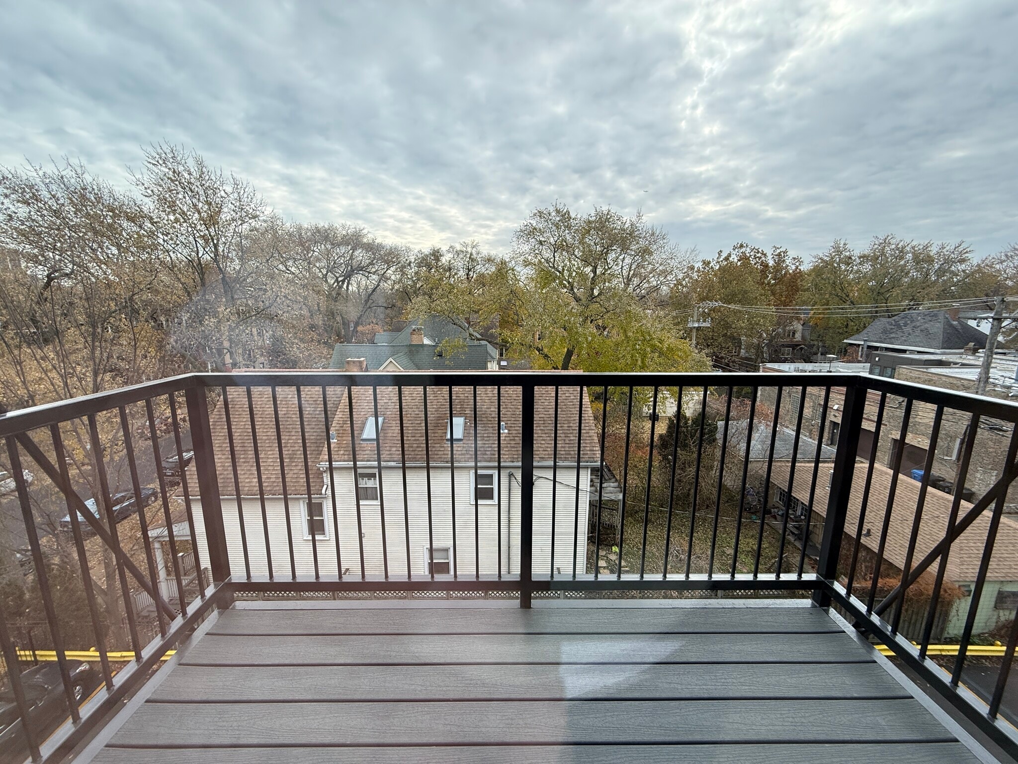 Building Photo - 6350 N Glenwood Ave