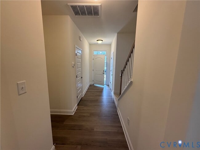 Building Photo - 10873 Farmstead Ml Ln