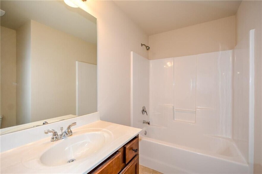 Building Photo - 4106 Water Mill Dr