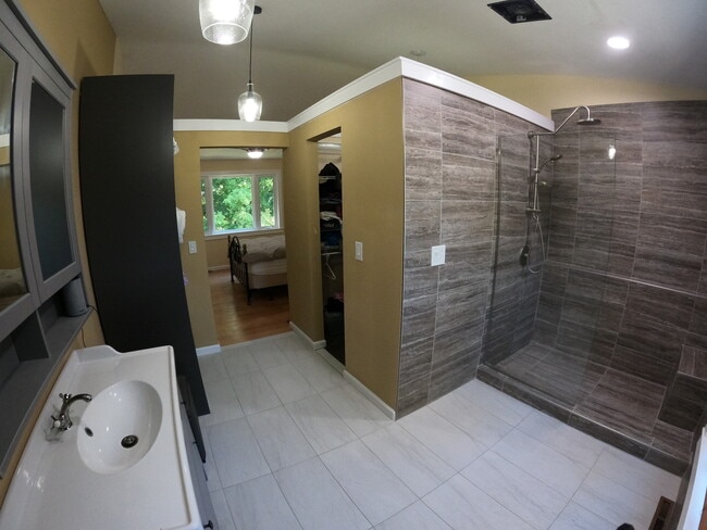 Building Photo - 4319 Kencrest Dr