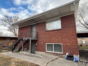 Building Photo - 1629 Talisman Cir N