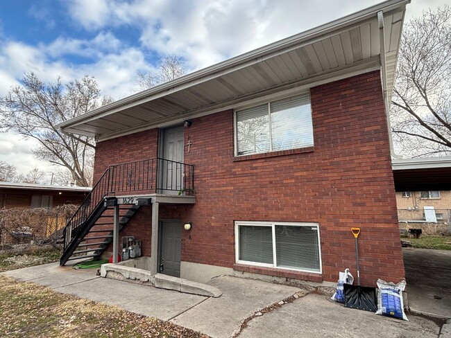 Primary Photo - 1629 Talisman Cir N
