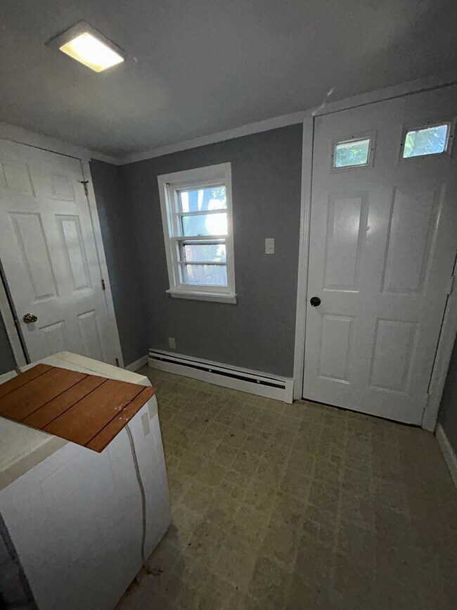 Building Photo - 126 D'Arcy Ave