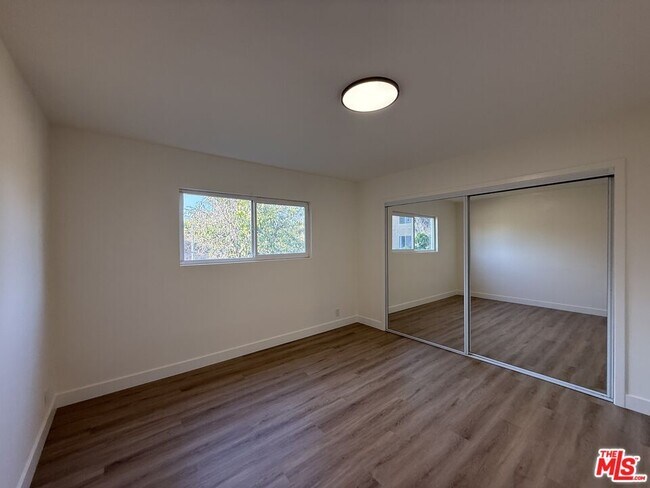 Building Photo - 3707 S Canfield Ave