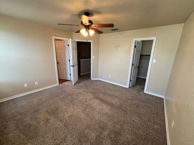 Building Photo - Spacious 3-Bedroom Townhome – Great Location!