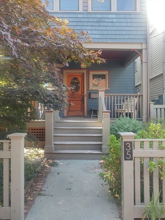 Building Photo - 35 Norris St