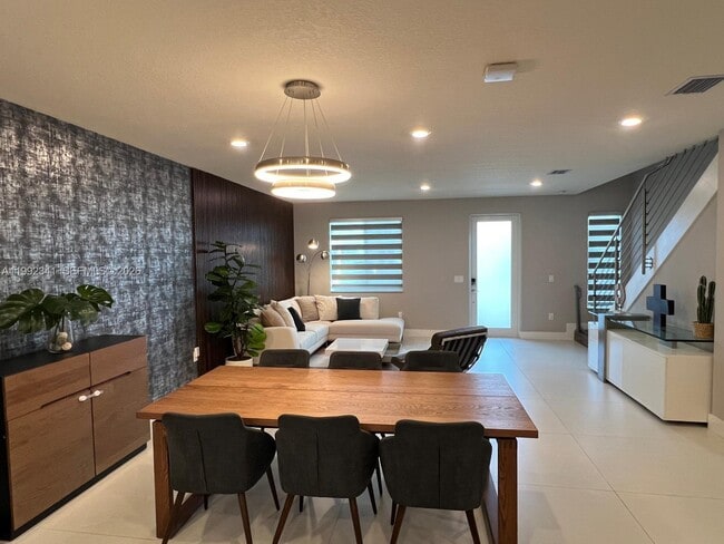 Building Photo - 10355 NW 66th St