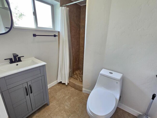 Building Photo - 2809 Banbury Rd