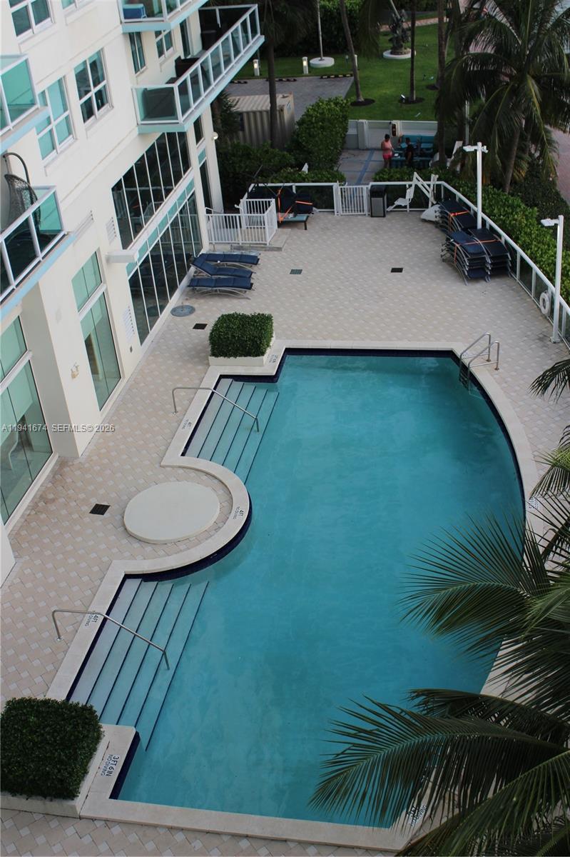 Building Photo - 650 West Ave