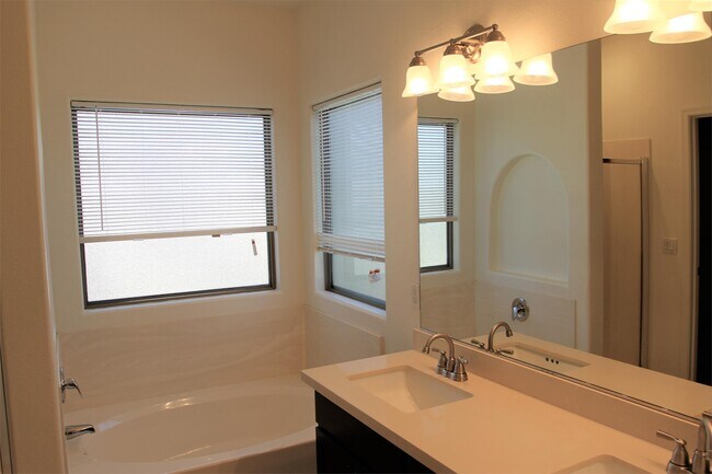 Building Photo - 26031 N 65th Dr