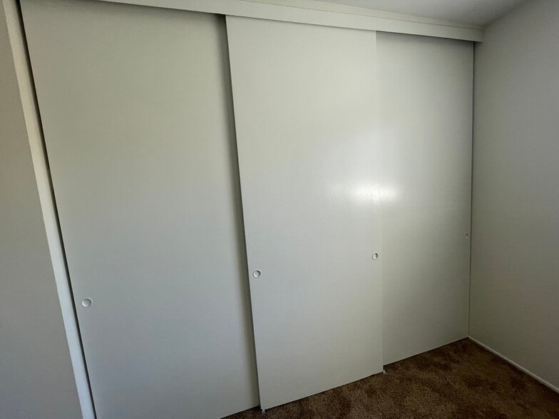 Building Photo - 453 Sancado Ter