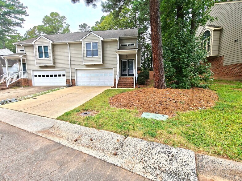 Building Photo - 108 Kingsley Woods Dr