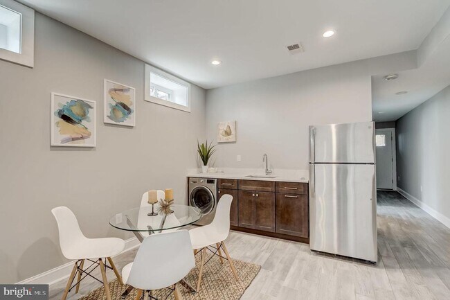 Building Photo - Stunning End-Rowhouse 4/Bedrooms, 4.5 Baths, in Shaw/Truxton Circle – Bathed in Natural Light!