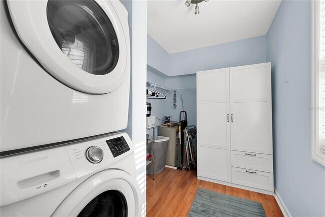 Building Photo - 237 Sea Horse Dr SE