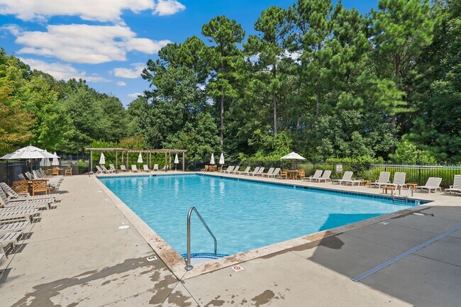Building Photo - 2 Bedroom, 2.5 Bath townhome in Thompson Ridge with new LVP flooring downstairs.