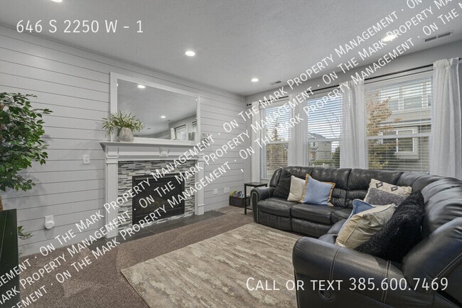 Building Photo - 646 S 2250 W