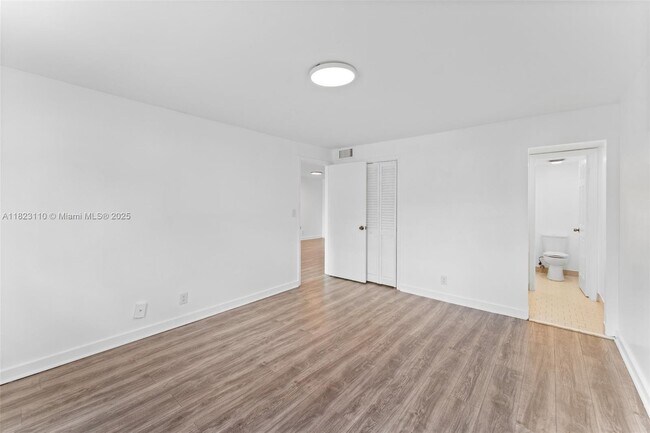 Building Photo - 5100 SW 64th Ave