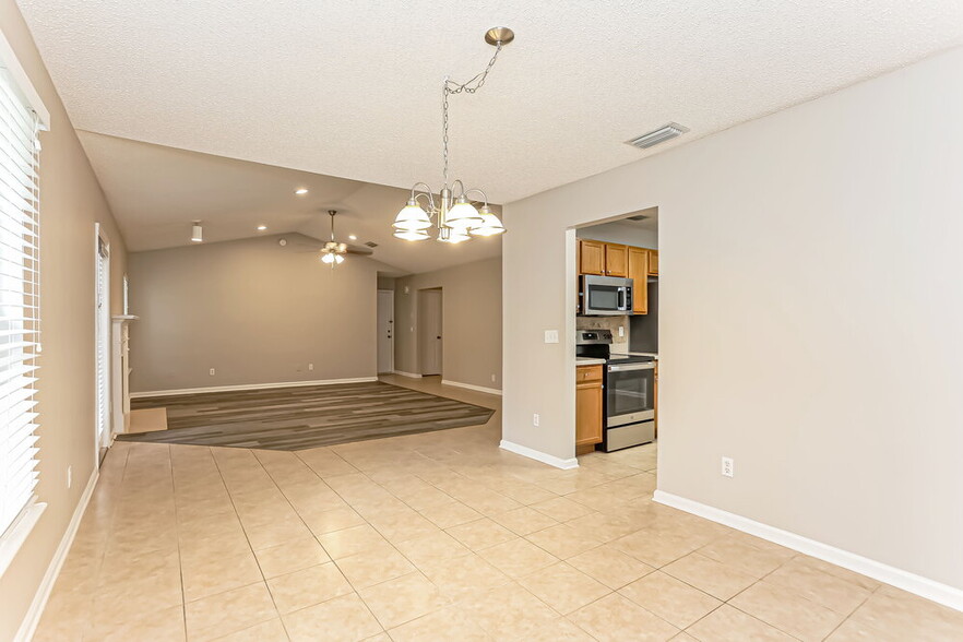 Building Photo - 1027 Preakness Ct