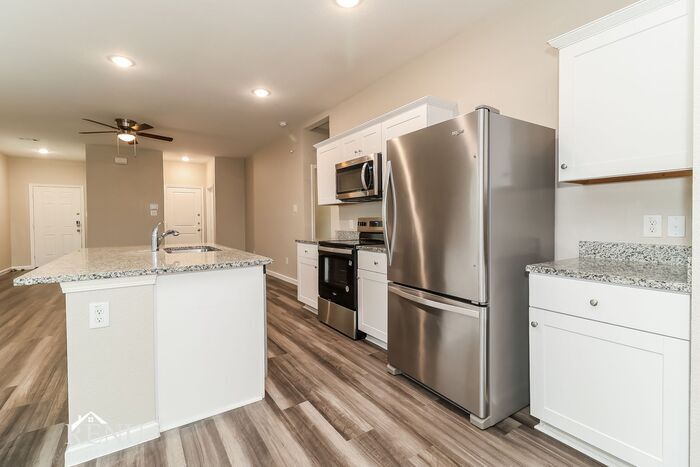 Building Photo - 6120 Harrah Ln