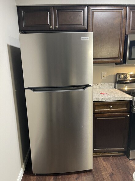 Building Photo - 2920 SE 53rd Ct