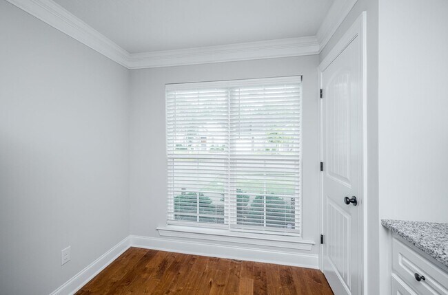 Building Photo - 1043 Wildfire Cir