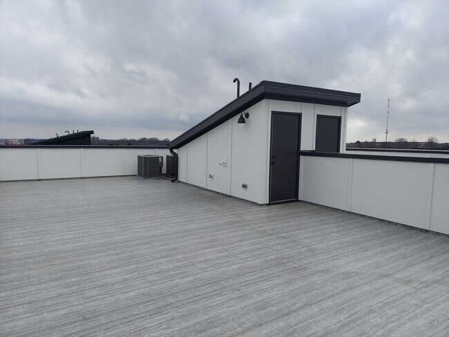 Building Photo - New Construction Executive Rental Availabl...