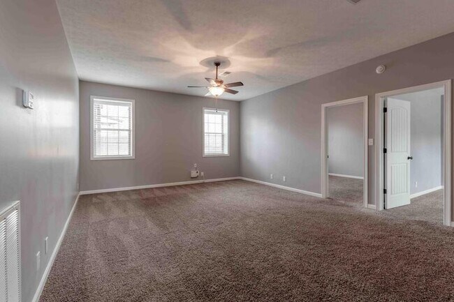 Building Photo - 1063 Freedom Dr
