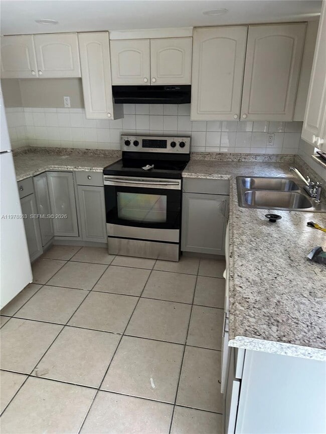 Building Photo - 5223 NW 27th St