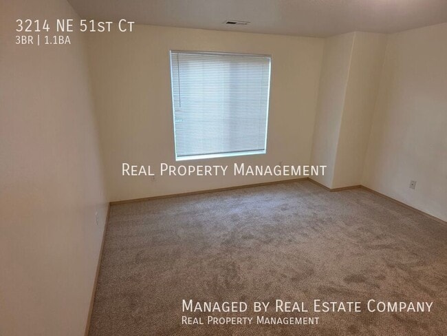 Building Photo - 3214 NE 51st Ct