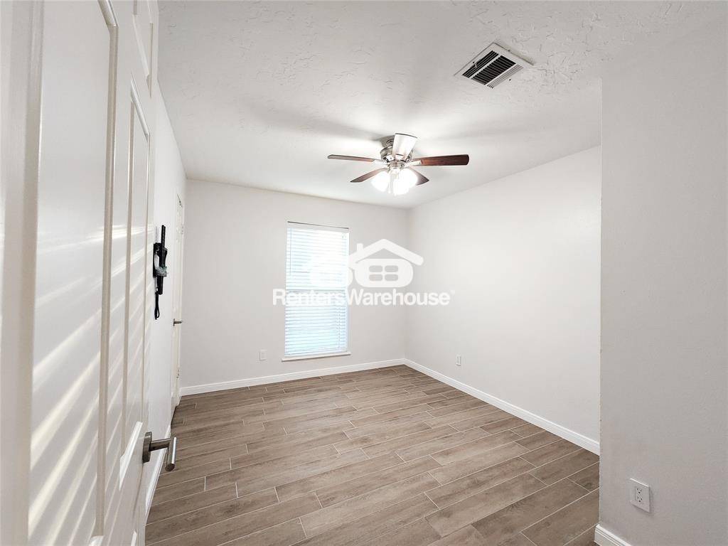 Building Photo - 12800 Briar Forest Dr