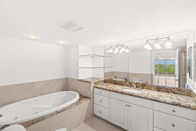 Building Photo - 4301 N Ocean Blvd