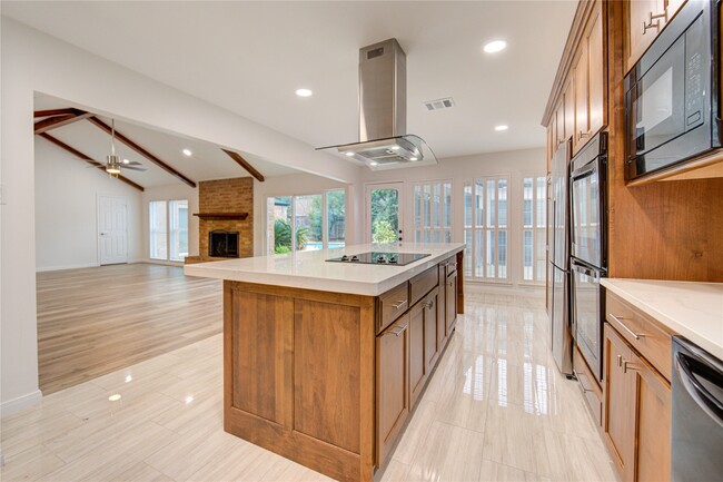 Building Photo - 10322 Lynbrook Hollow St