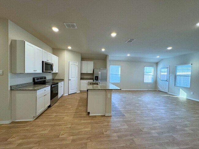 Building Photo - 4 BR + OFFICE / 3 BA in Seguin - 2042 SF One-Story Home - Arroyo Ranch!